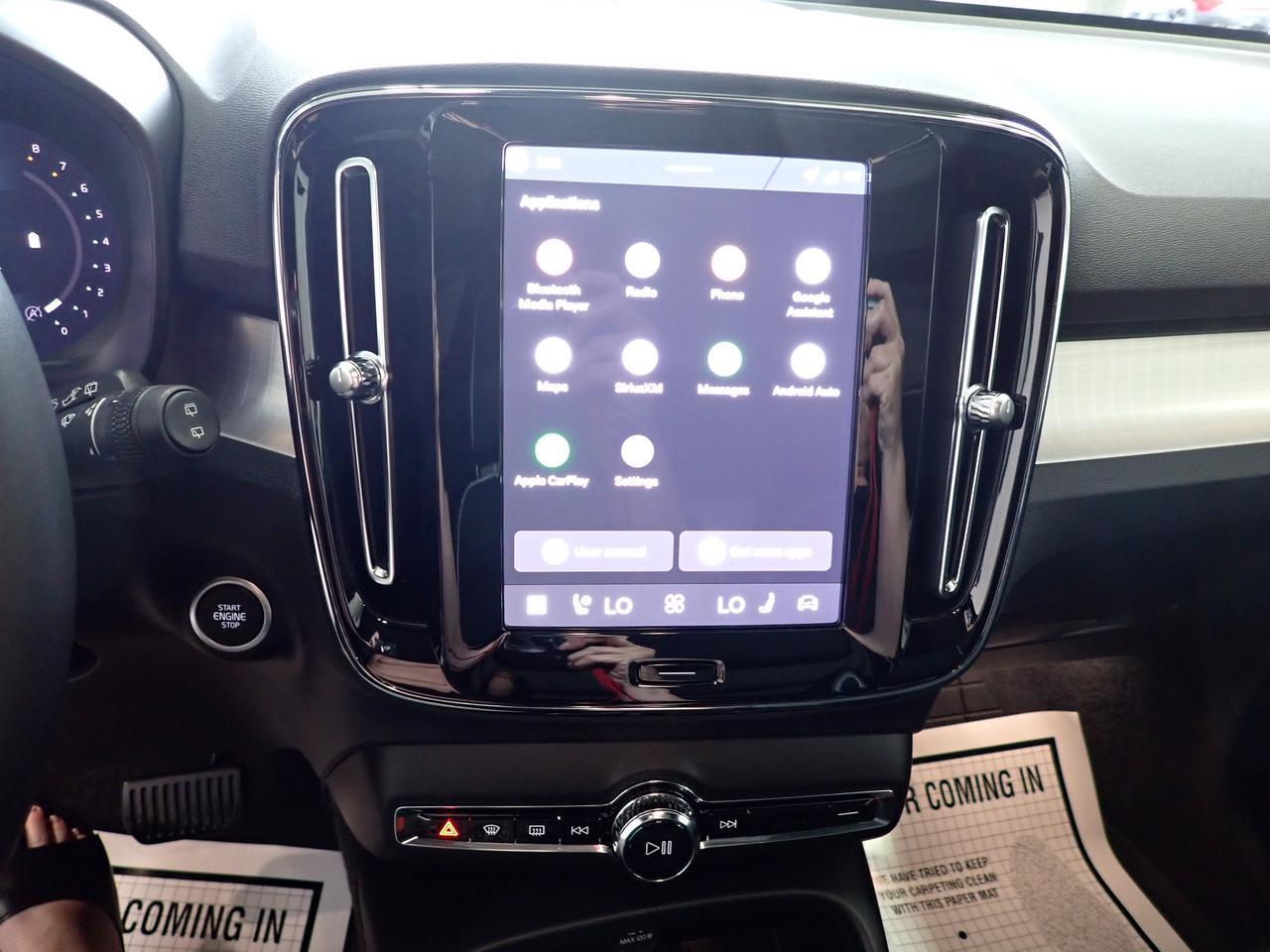 2026 Volvo XC40 Ultra Black Edition AWD *HYBRID* LEATHER NAVI SUNROOF Listowel ON
