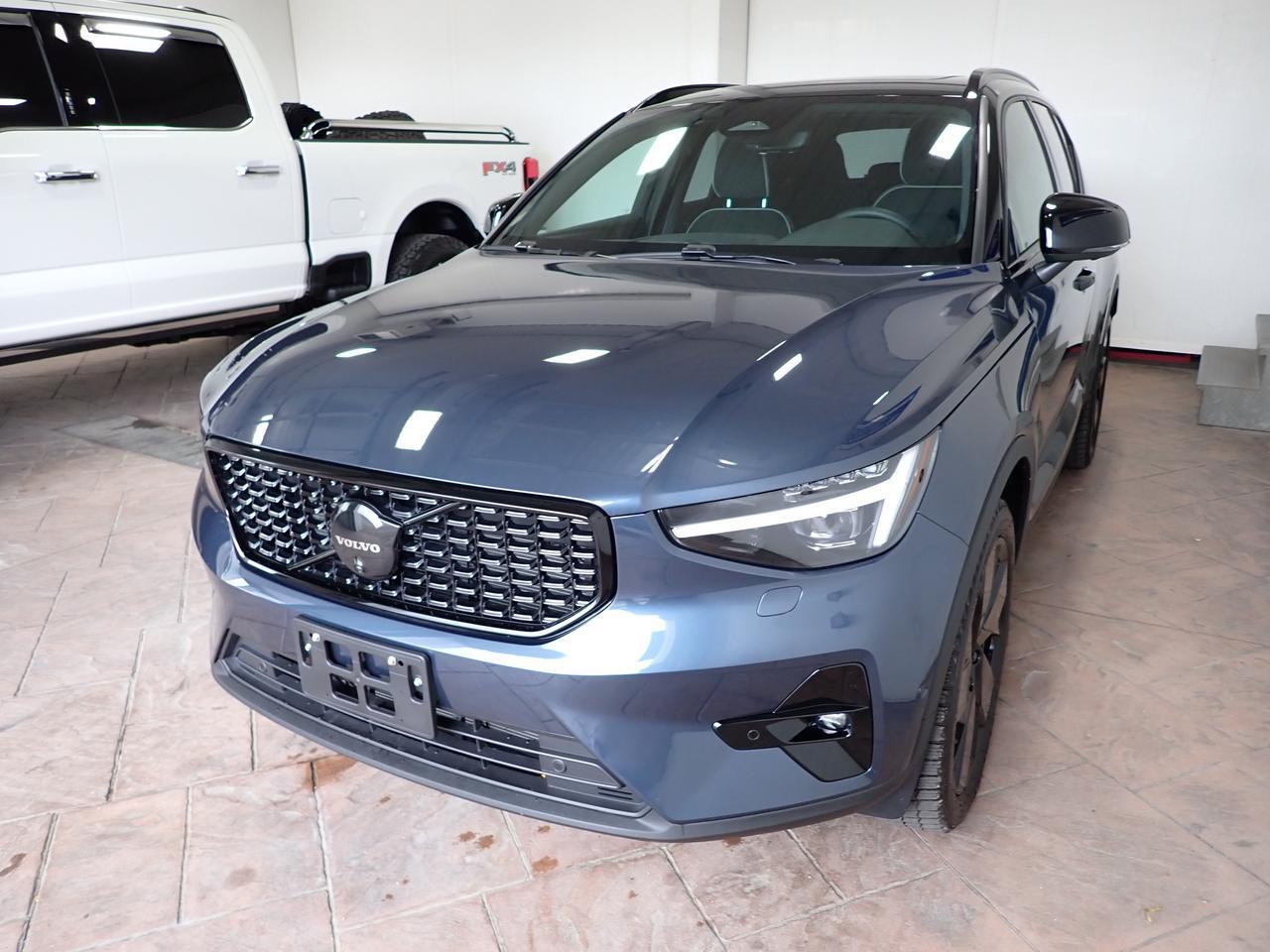 2026 Volvo XC40 Ultra Black Edition AWD *HYBRID* LEATHER NAVI SUNROOF Listowel ON