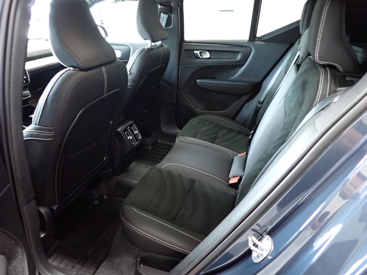 2026 Volvo XC40 Ultra Black Edition AWD *HYBRID* LEATHER NAVI SUNROOF Listowel ON