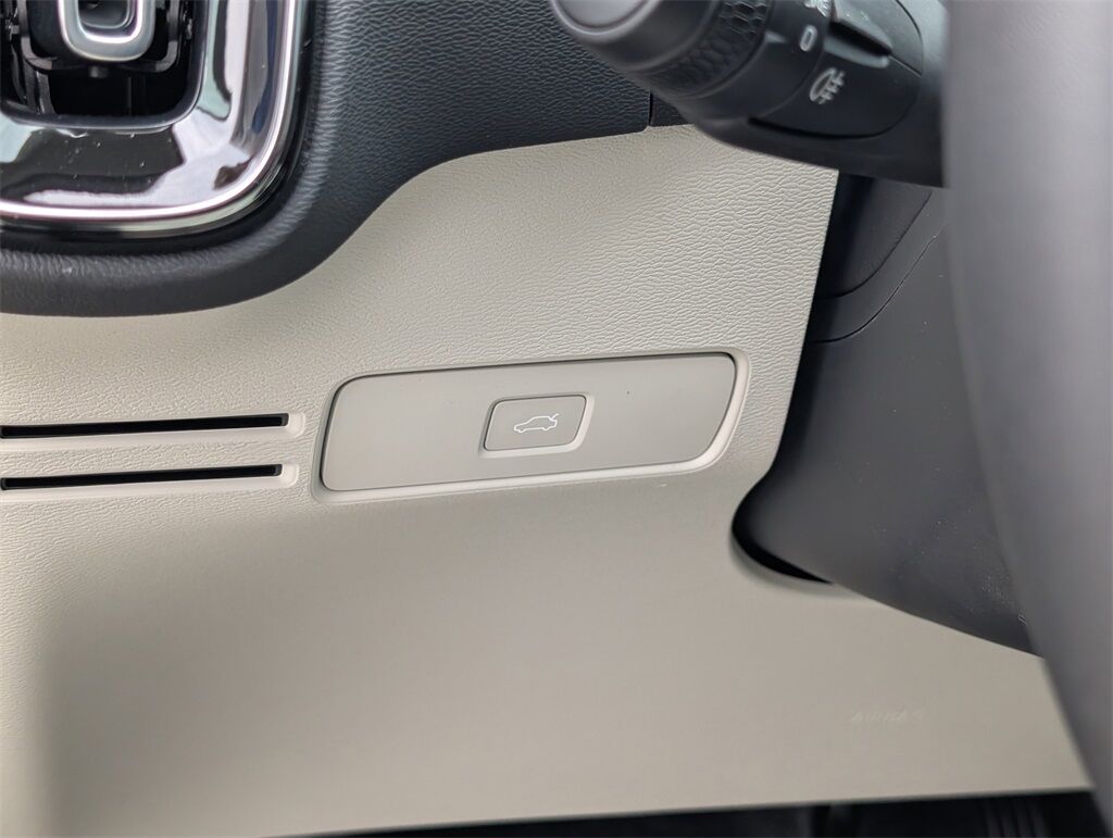 2026 Volvo XC40 Hunt Valley MD