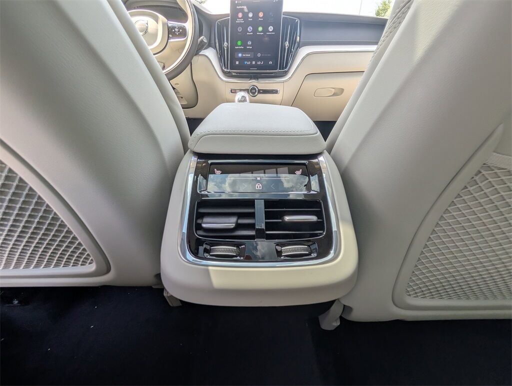 2026 Volvo XC60 B5 AWD ULTRA Hunt Valley MD