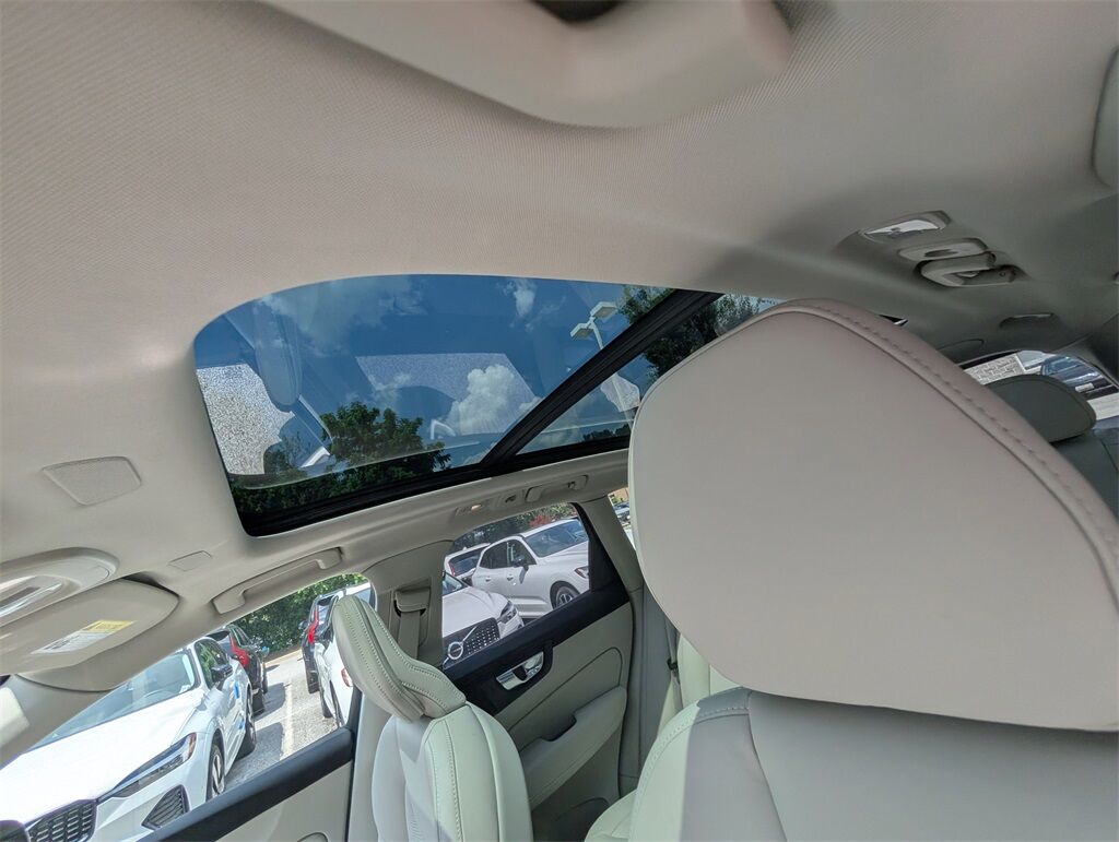 2026 Volvo XC60 B5 AWD ULTRA Hunt Valley MD