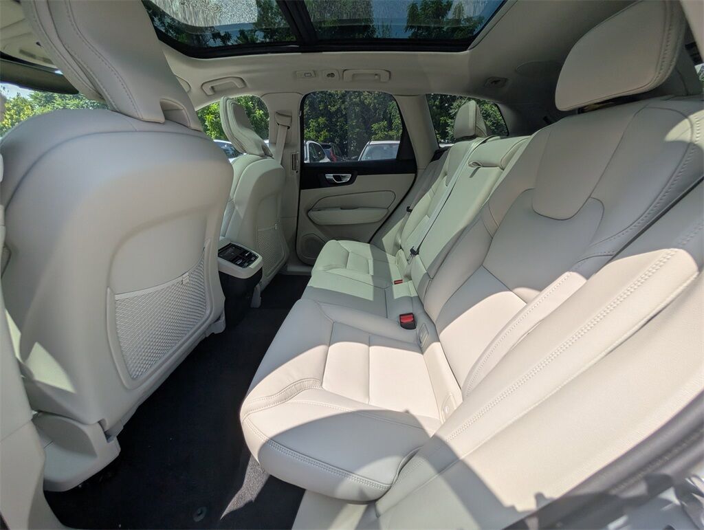 2026 Volvo XC60 B5 AWD ULTRA Hunt Valley MD