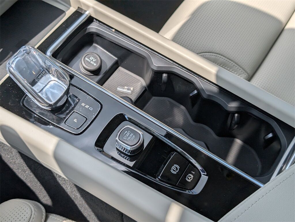 2026 Volvo XC60 B5 AWD ULTRA Hunt Valley MD
