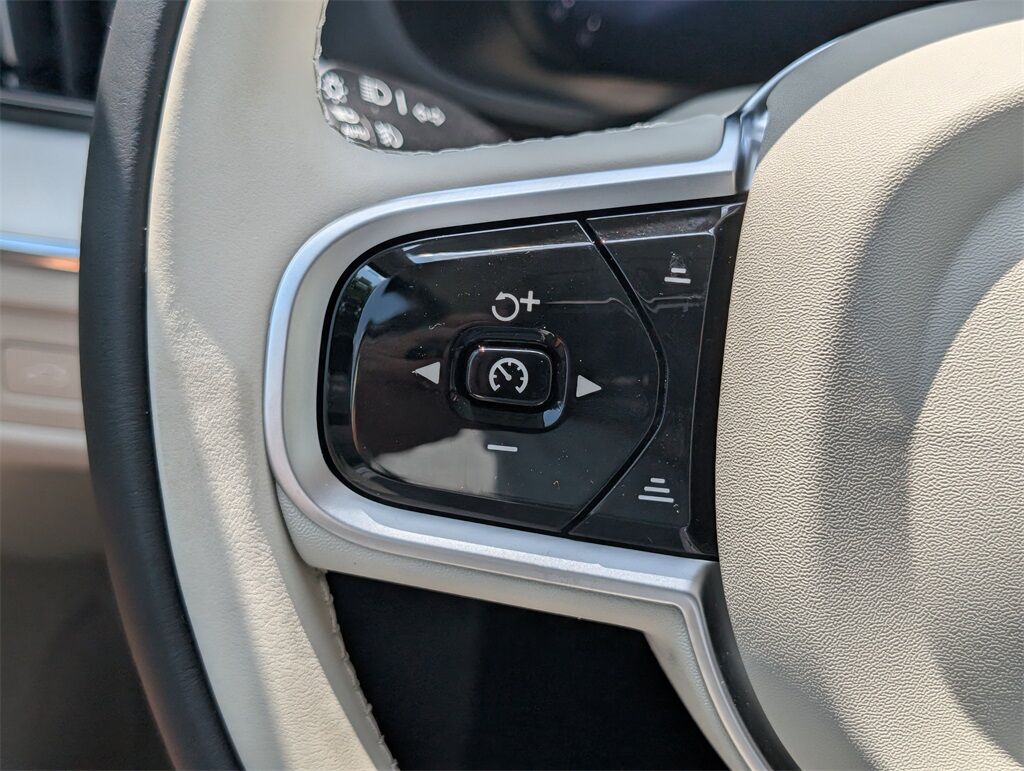 2026 Volvo XC60 B5 AWD ULTRA Hunt Valley MD