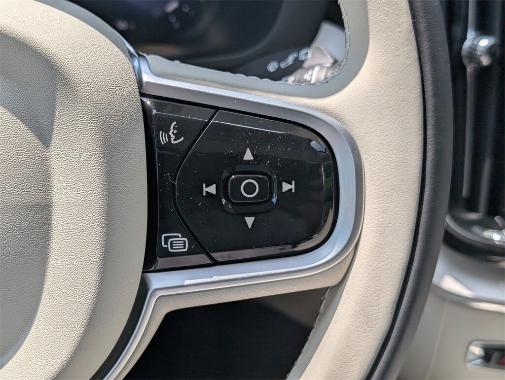 2026 Volvo XC60 B5 AWD ULTRA Hunt Valley MD