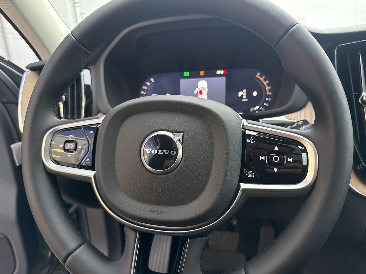 2026 Volvo XC60 B5 Core Bend OR