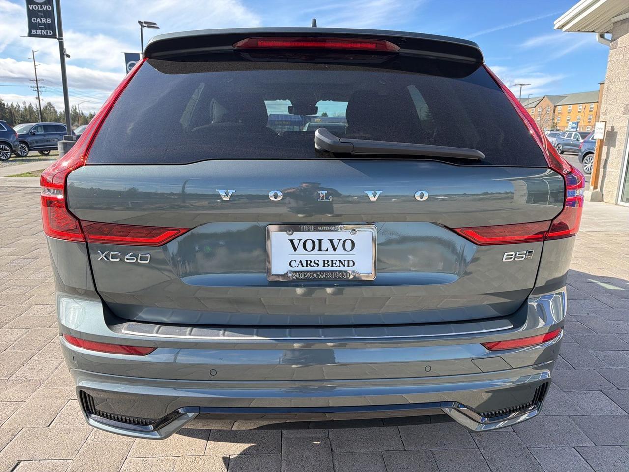 2026 Volvo XC60 B5 Core Bend OR