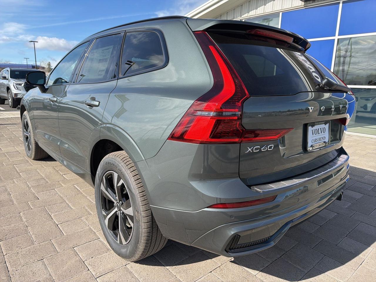 2026 Volvo XC60 B5 Core Bend OR