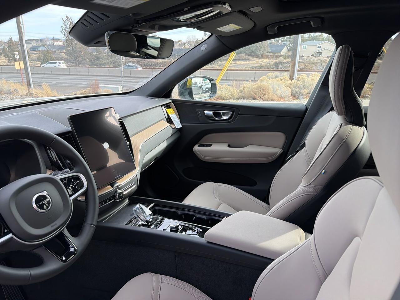 2026 Volvo XC60 B5 Core Bend OR