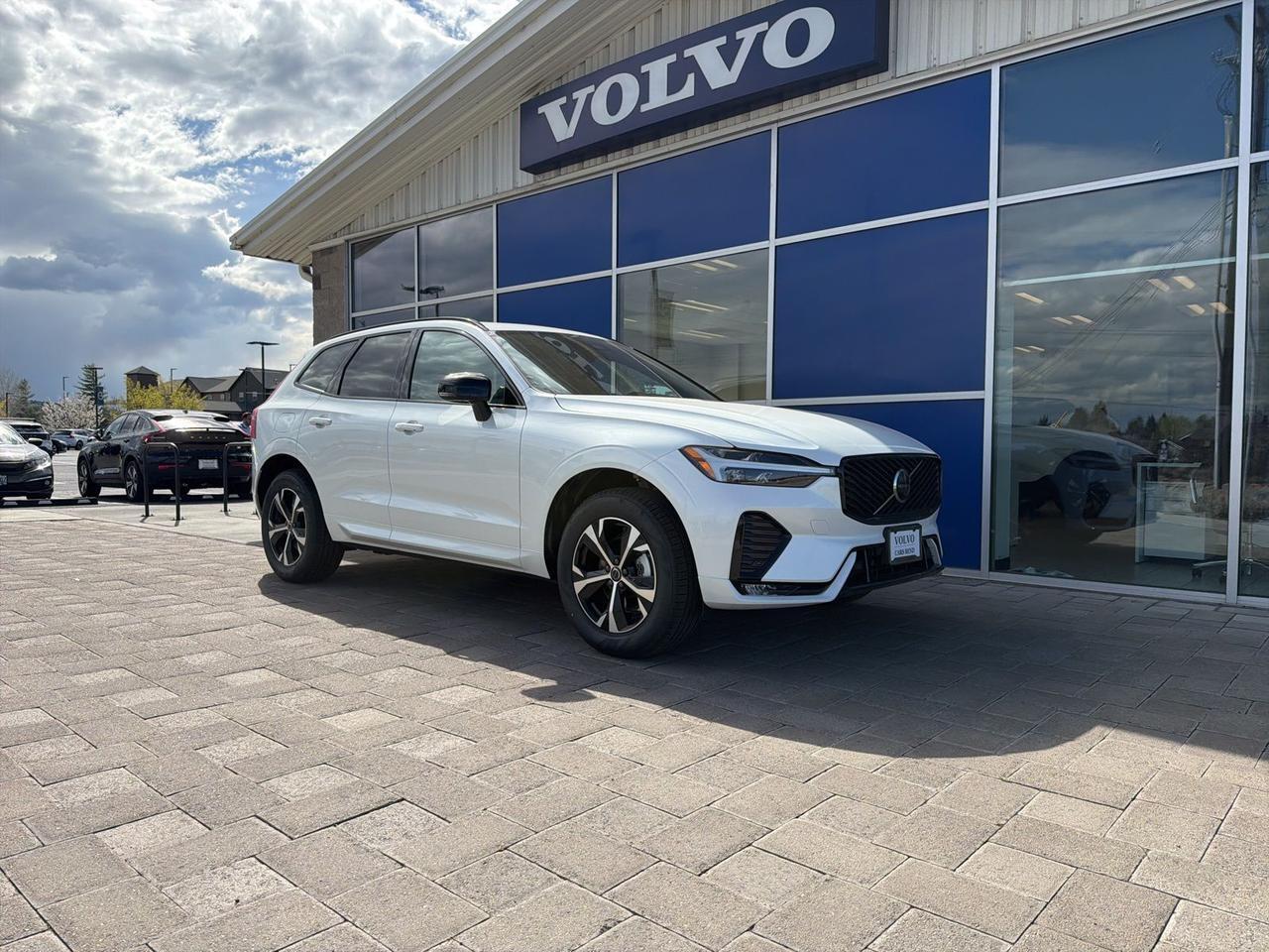 2026 Volvo XC60 B5 Core