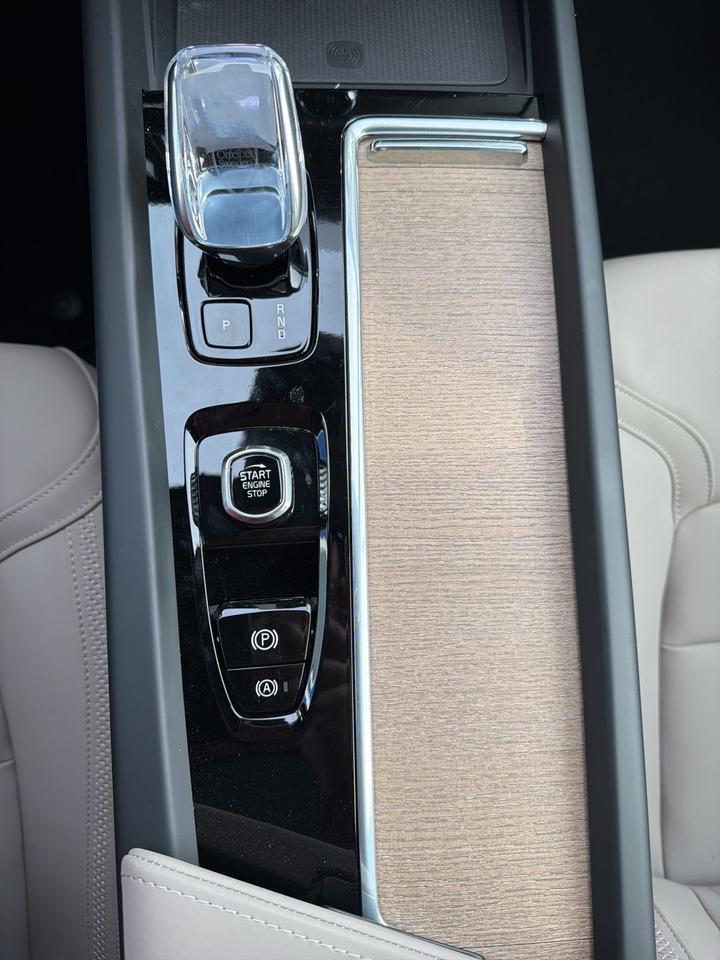 2026 Volvo XC60 B5 Core Bend OR