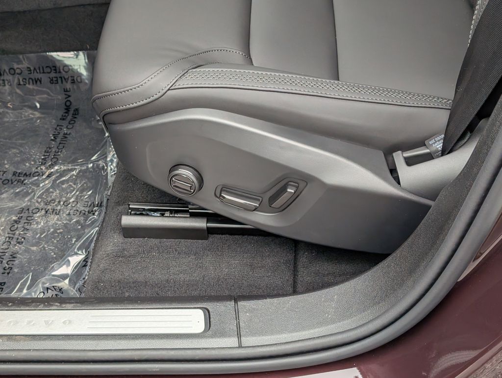 2026 Volvo XC60 B5 Core Hunt Valley MD