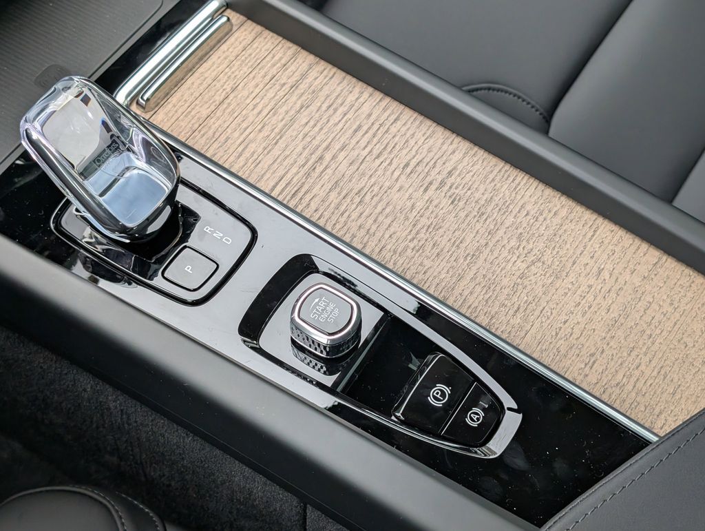 2026 Volvo XC60 B5 Core Hunt Valley MD