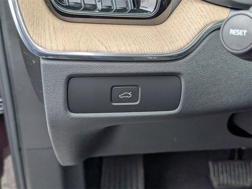 2026 Volvo XC60 B5 Core Hunt Valley MD