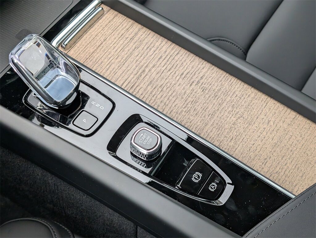 2026 Volvo XC60 B5 Core Hunt Valley MD