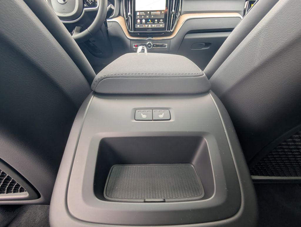 2026 Volvo XC60 B5 Core Hunt Valley MD