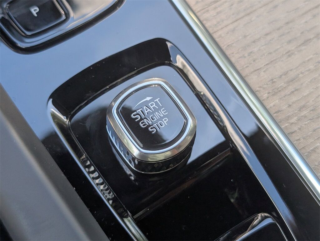 2026 Volvo XC60 B5 Core Hunt Valley MD