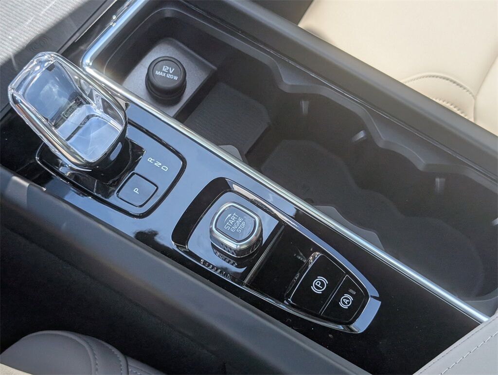 2026 Volvo XC60 B5 Core Hunt Valley MD