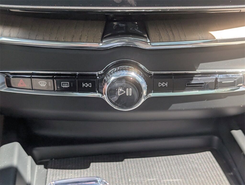 2026 Volvo XC60 B5 Core Hunt Valley MD