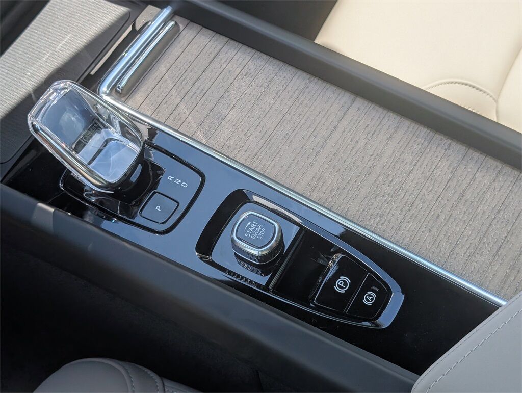 2026 Volvo XC60 B5 Core Hunt Valley MD