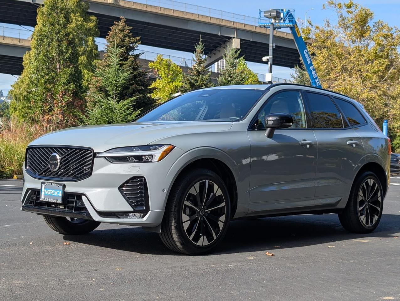 2026 Volvo XC60 B5 Hybrid AWD PLUS | High Performance Audio, Pilot Assist, 360 Cam, 4 Heated Seats & Wheel Portland OR