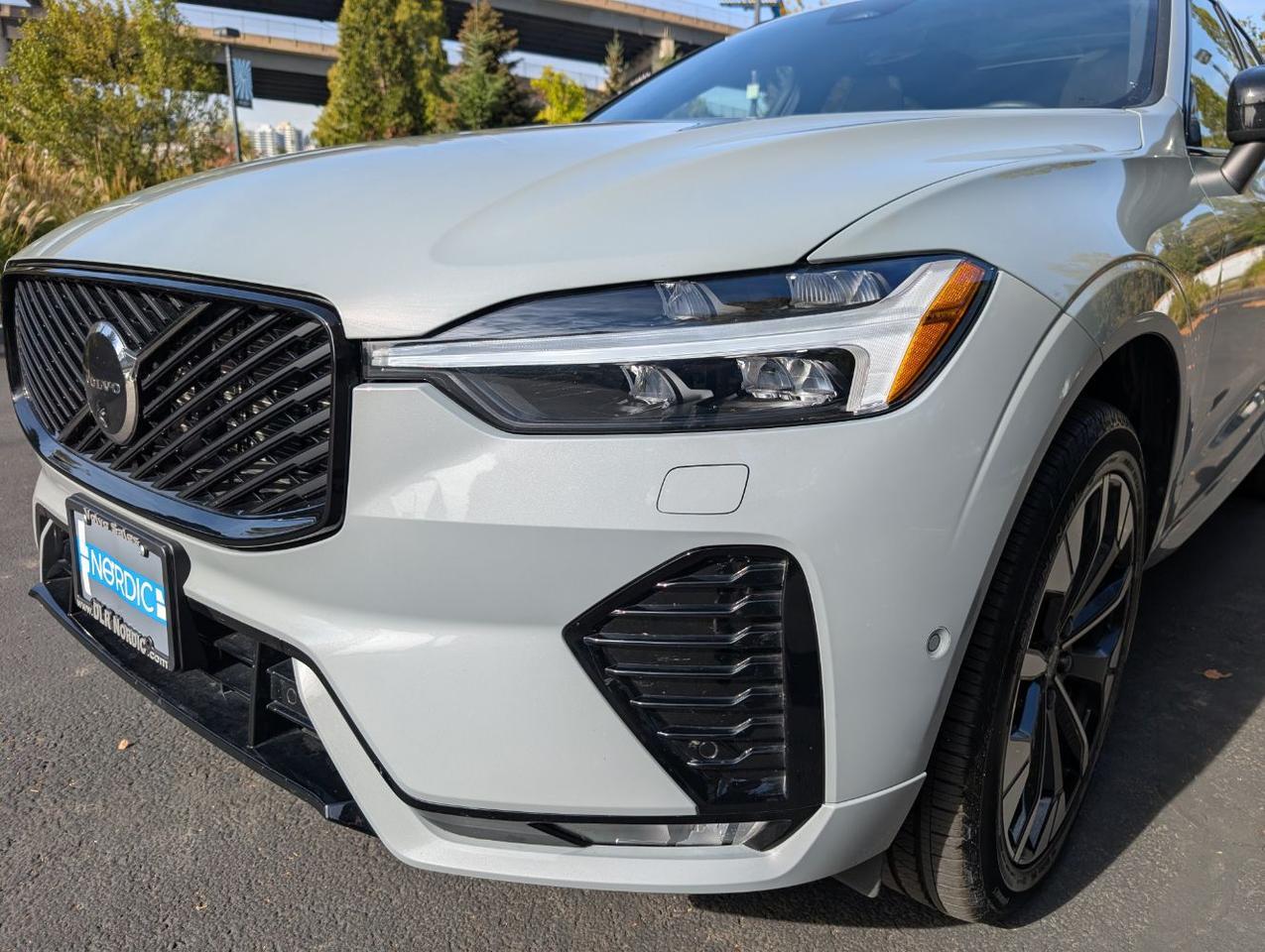 2026 Volvo XC60 B5 Hybrid AWD PLUS | High Performance Audio, Pilot Assist, 360 Cam, 4 Heated Seats & Wheel Portland OR