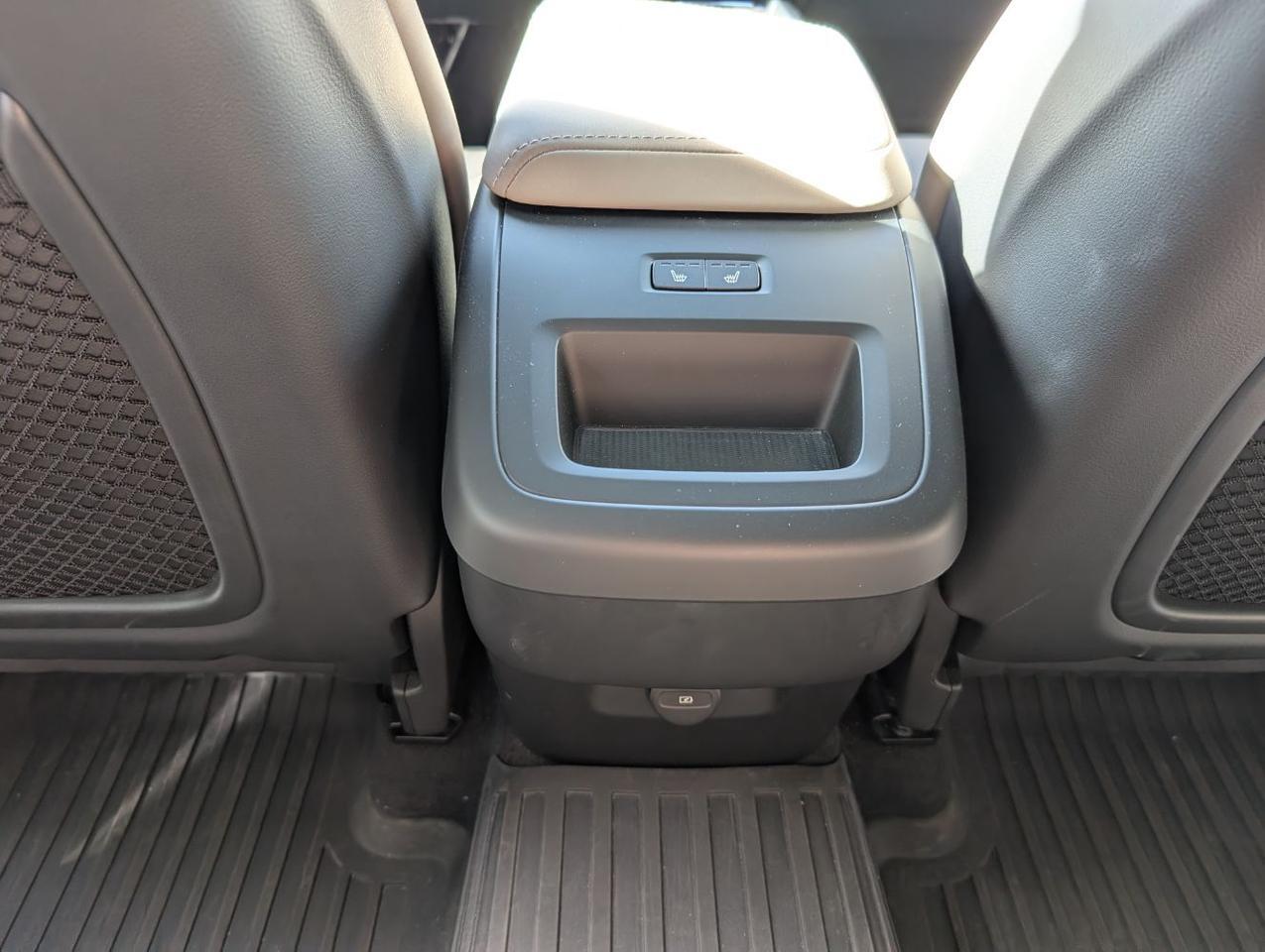 2026 Volvo XC60 B5 Hybrid AWD PLUS | High Performance Audio, Pilot Assist, 360 Cam, 4 Heated Seats & Wheel Portland OR