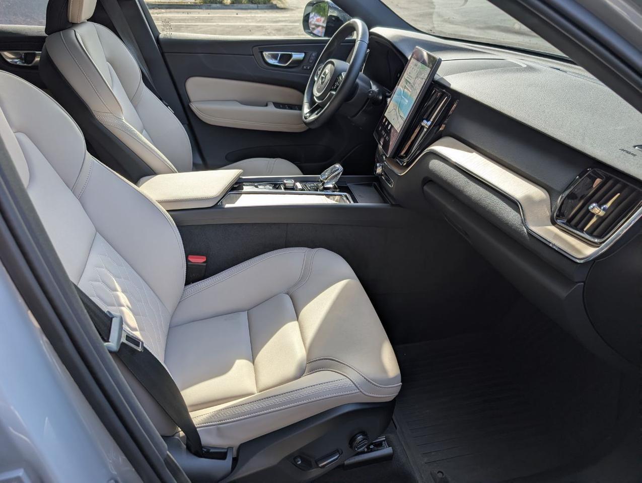 2026 Volvo XC60 B5 Hybrid AWD PLUS | High Performance Audio, Pilot Assist, 360 Cam, 4 Heated Seats & Wheel Portland OR