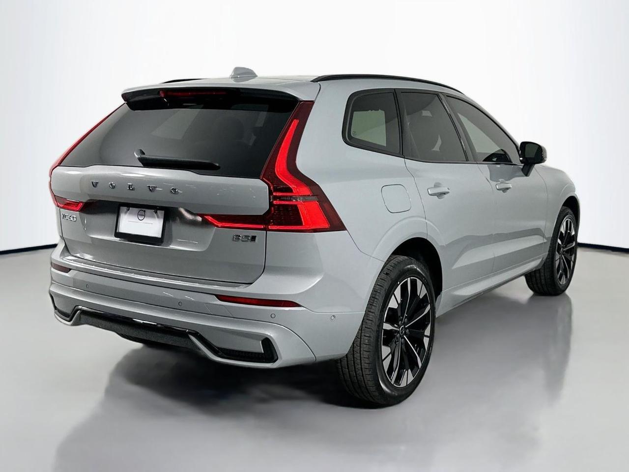 2026 Volvo XC60 B5 Hybrid AWD PLUS | High Performance Audio, Pilot Assist, Climate Pkg * Portland OR