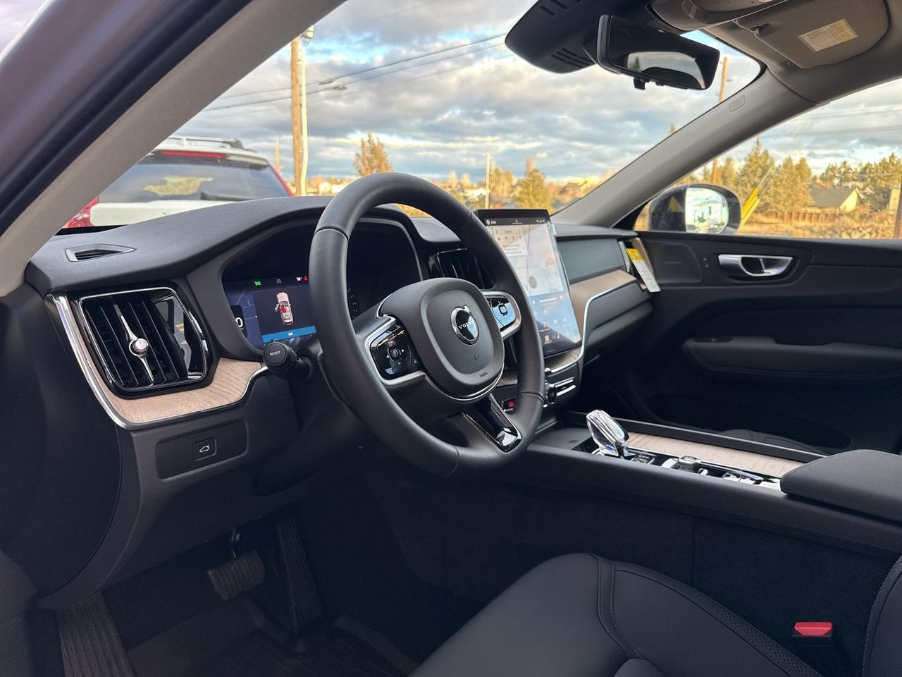 2026 Volvo XC60 B5 Plus Bend OR