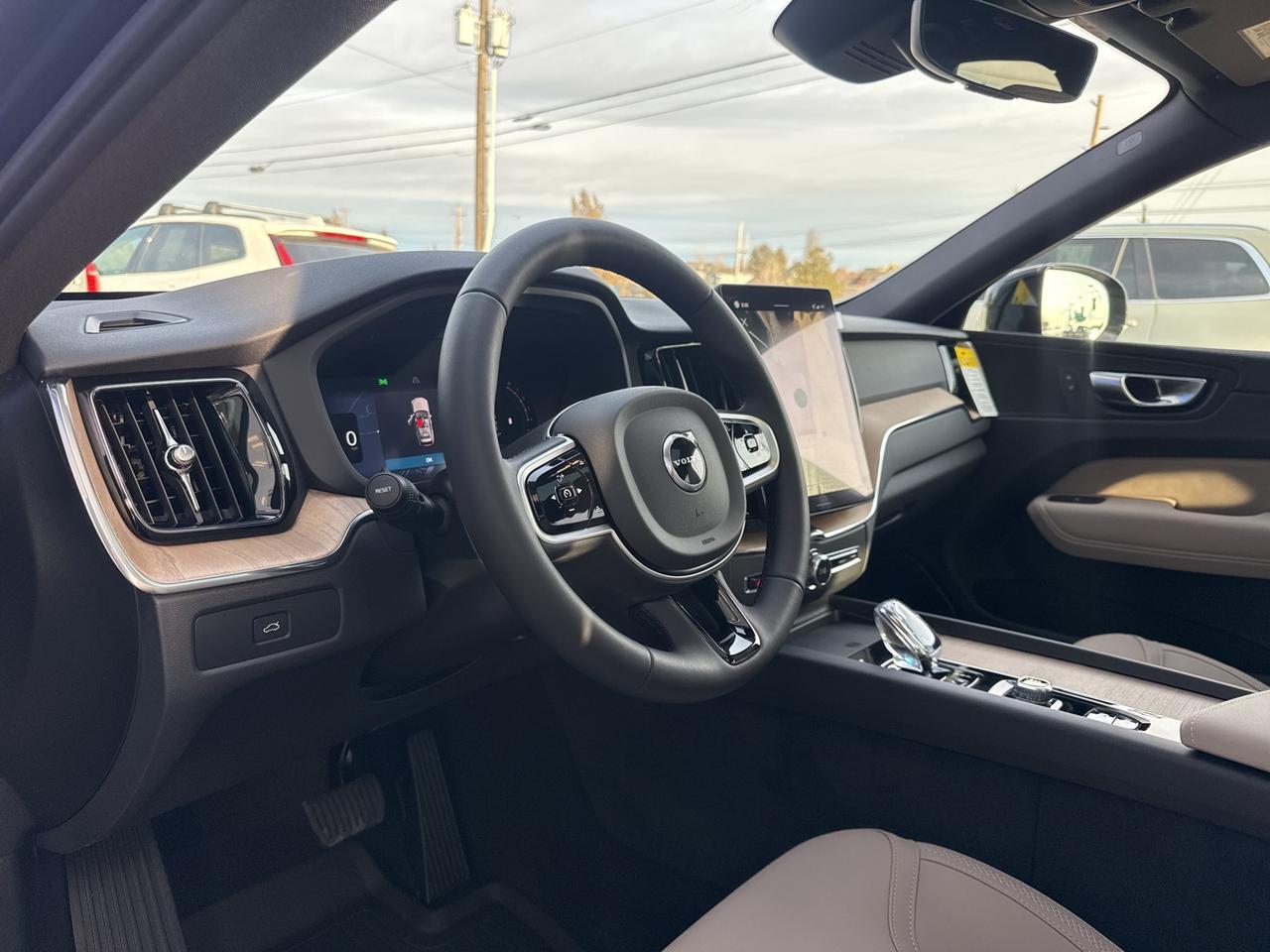 2026 Volvo XC60 B5 Plus Bend OR