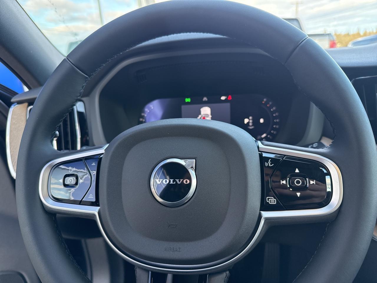 2026 Volvo XC60 B5 Plus Bend OR