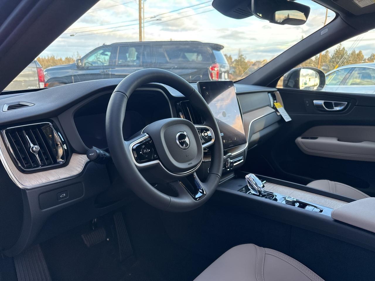 2026 Volvo XC60 B5 Plus Bend OR