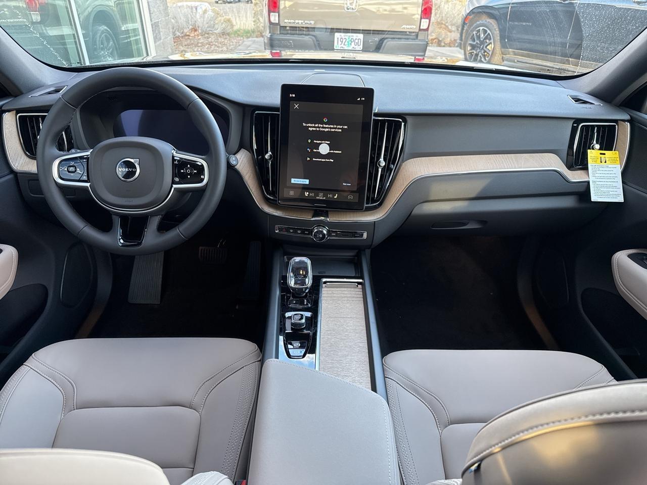 2026 Volvo XC60 B5 Plus Bend OR