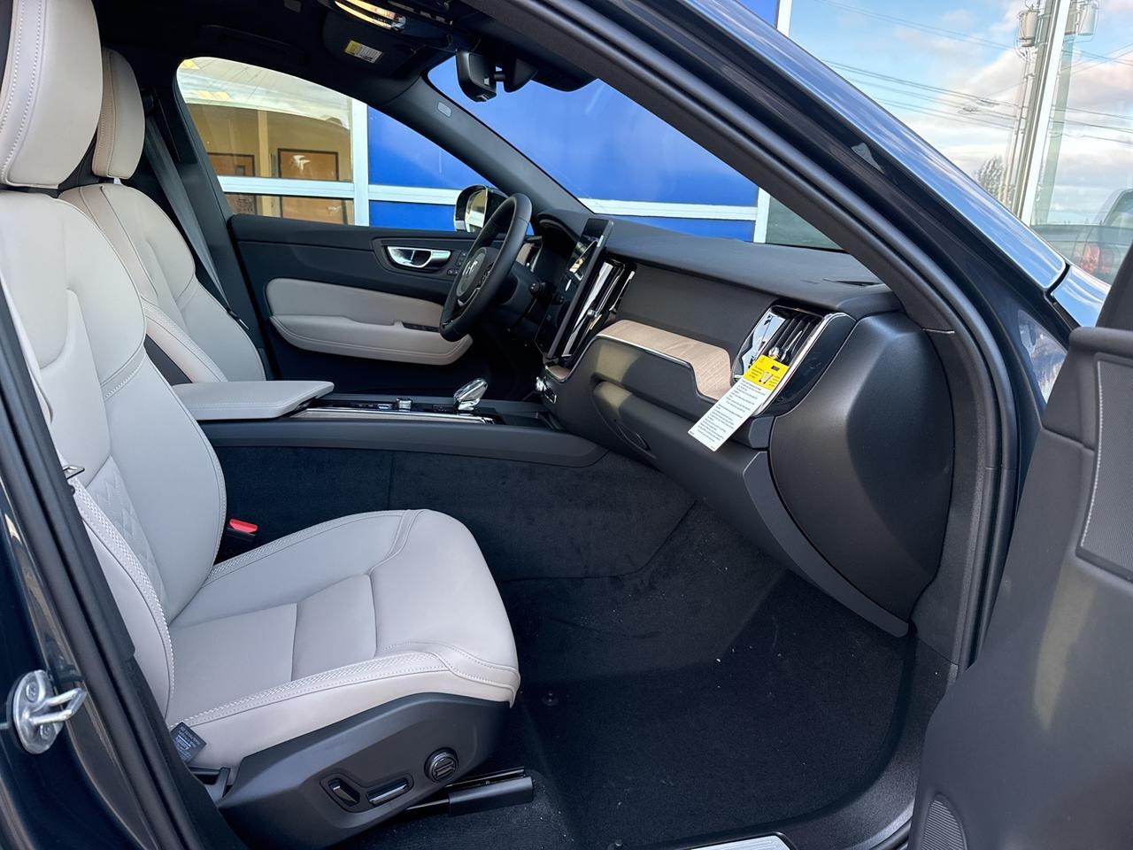 2026 Volvo XC60 B5 Plus Bend OR