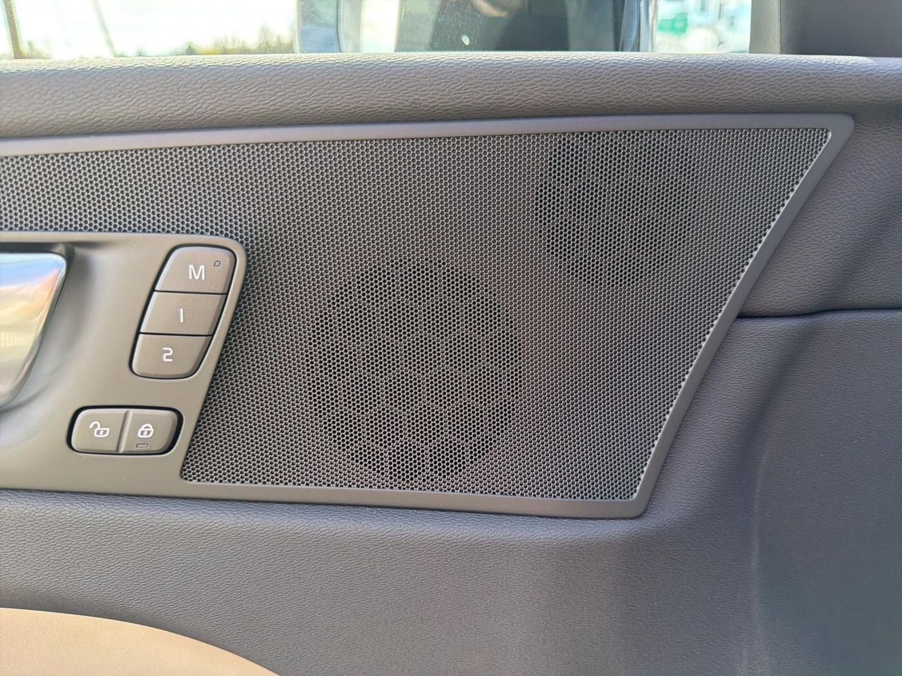 2026 Volvo XC60 B5 Plus Bend OR