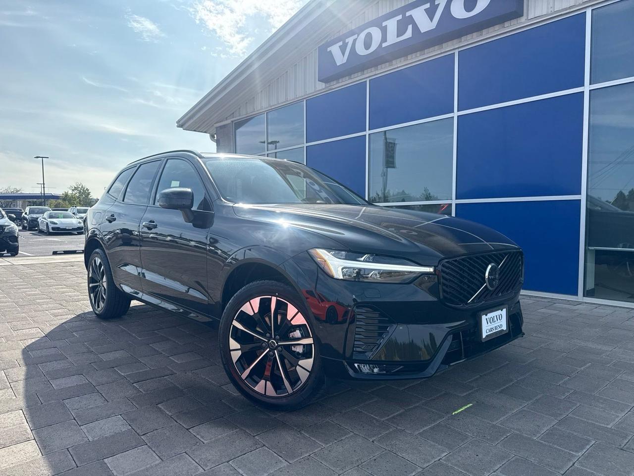 2026 Volvo XC60 B5 Plus