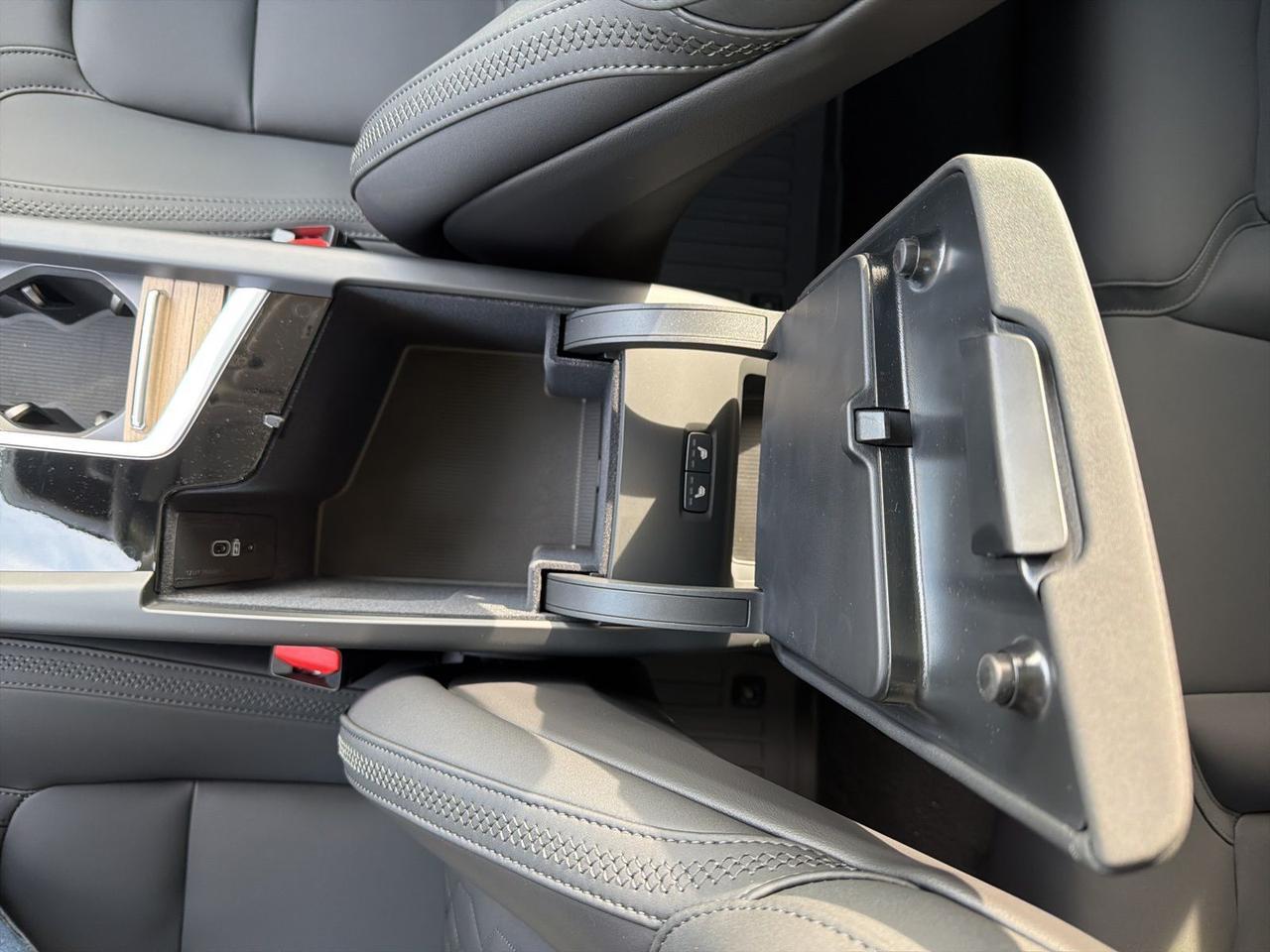 2026 Volvo XC60 B5 Plus Bend OR