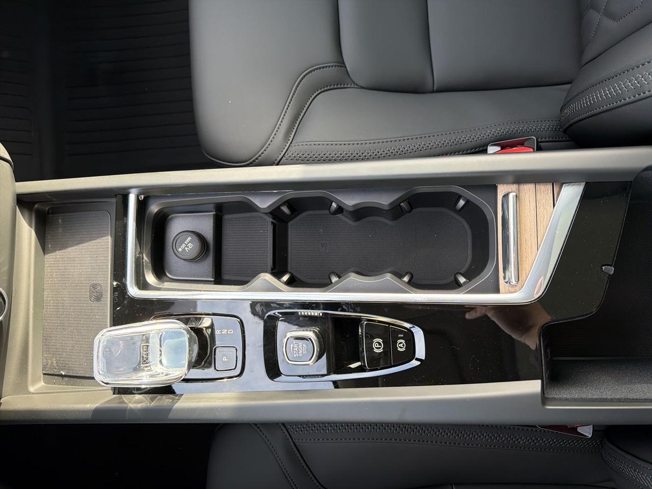 2026 Volvo XC60 B5 Plus Bend OR