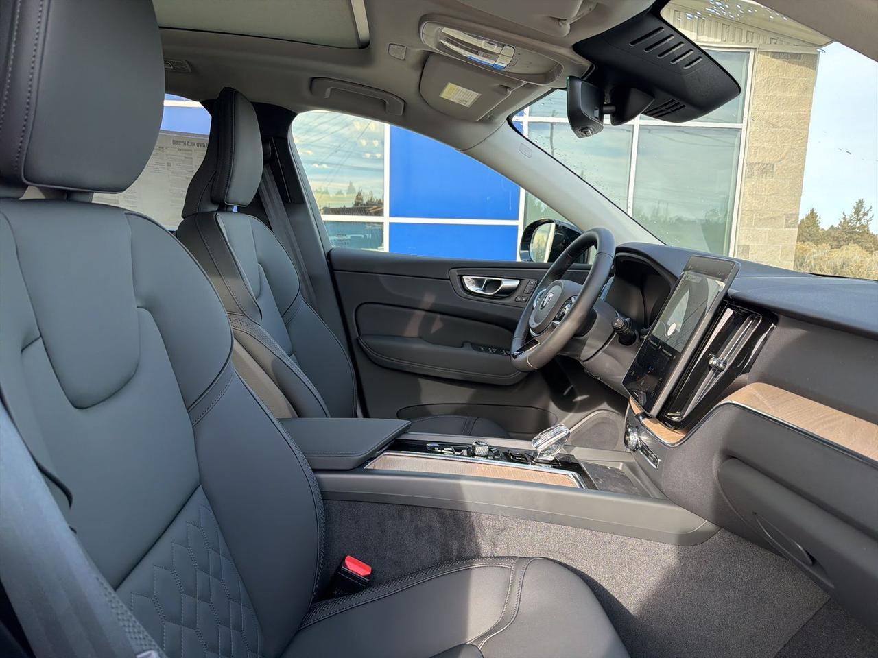 2026 Volvo XC60 B5 Plus Bend OR