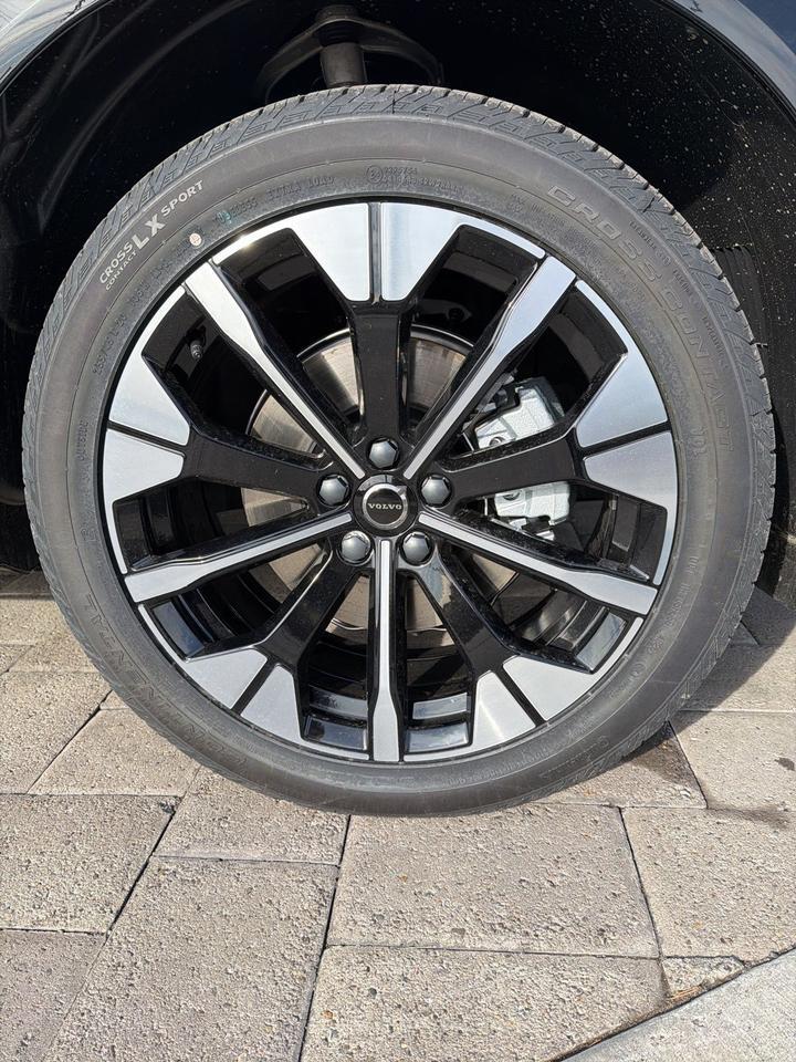 2026 Volvo XC60 B5 Plus Bend OR