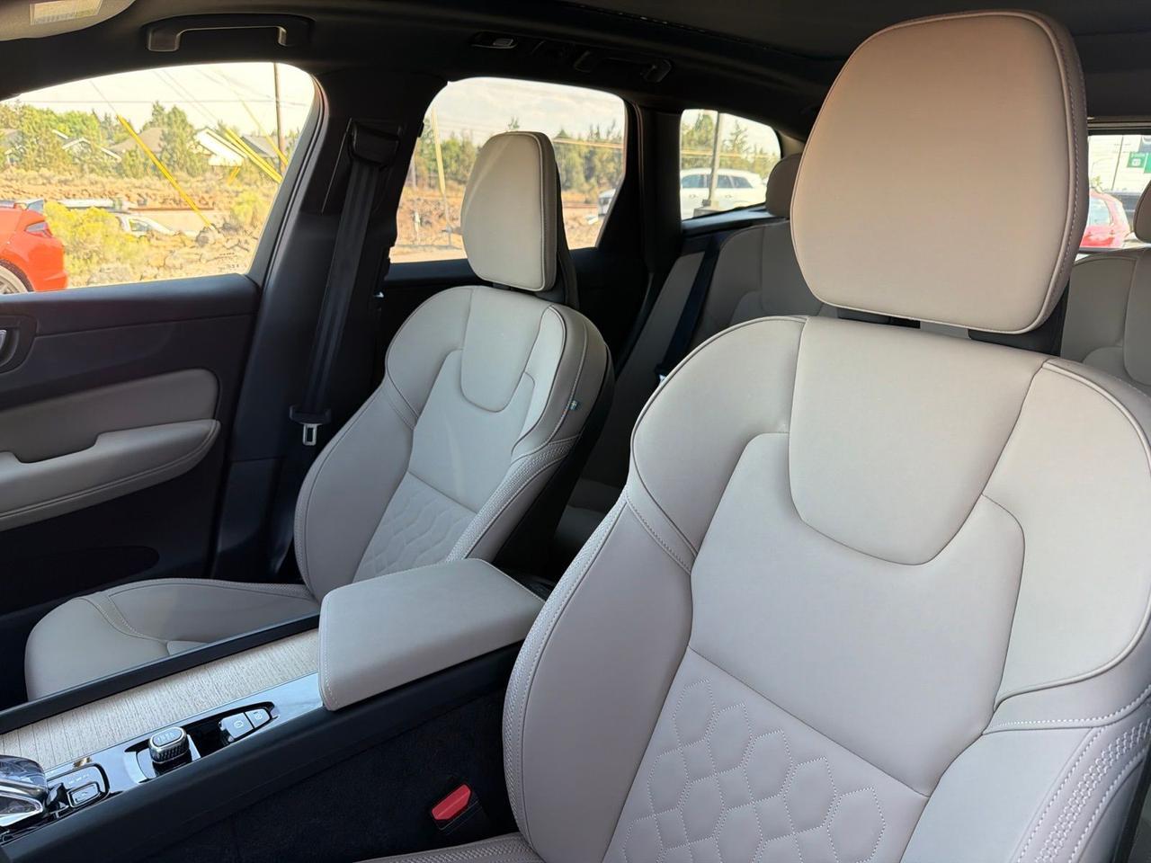2026 Volvo XC60 B5 Plus Bend OR