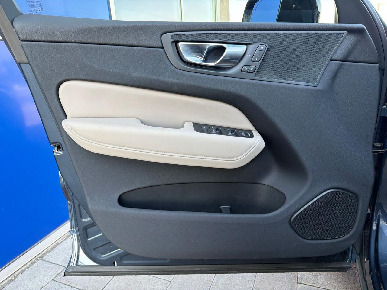 2026 Volvo XC60 B5 Plus Bend OR