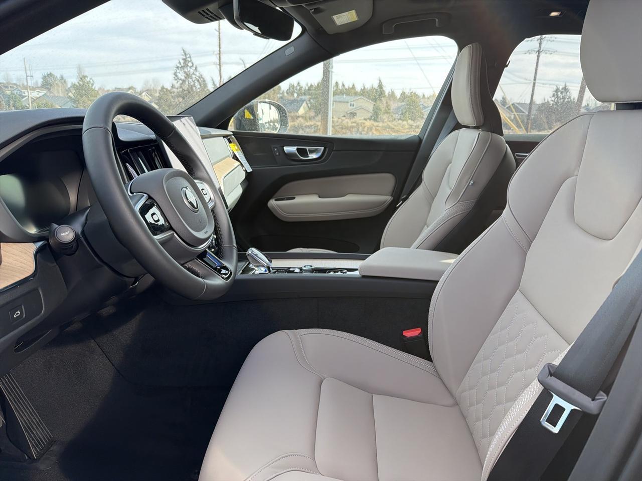 2026 Volvo XC60 B5 Plus Bend OR