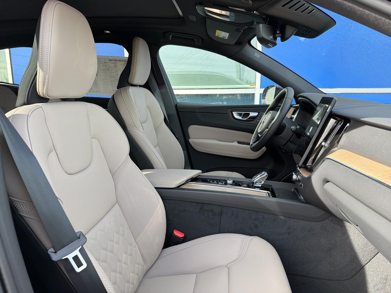 2026 Volvo XC60 B5 Plus Bend OR