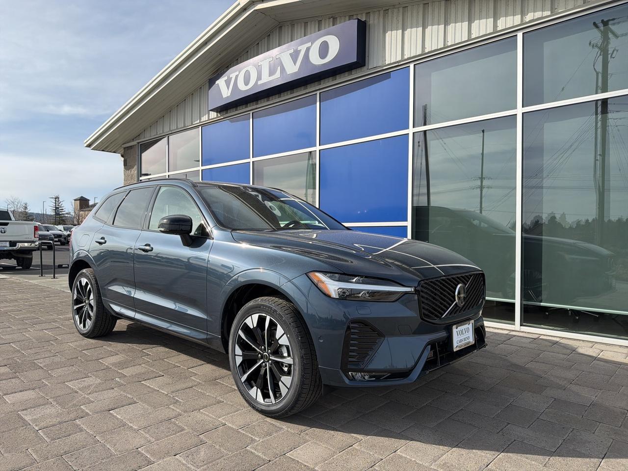 2026 Volvo XC60 B5 Plus