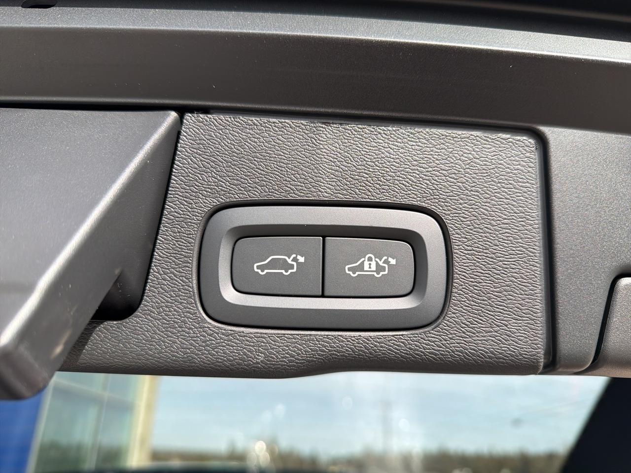 2026 Volvo XC60 B5 Plus Bend OR