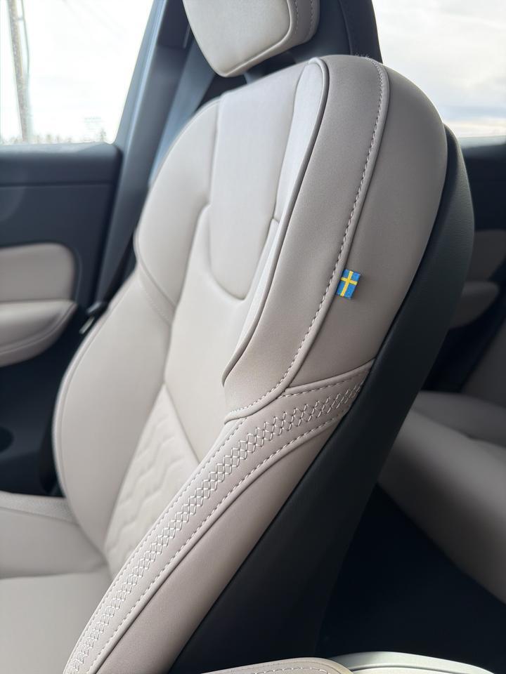 2026 Volvo XC60 B5 Plus Bend OR