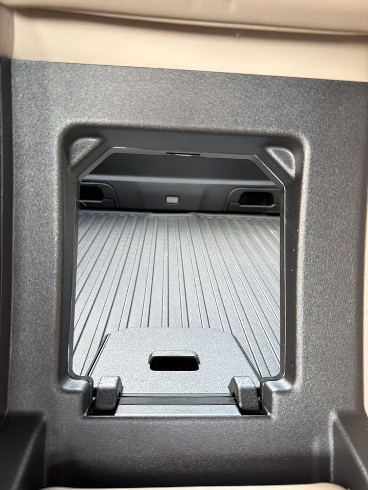 2026 Volvo XC60 B5 Plus Bend OR